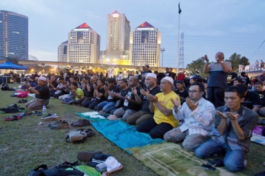 Malaysia court rules non-Muslims cannot use ‘Allah’