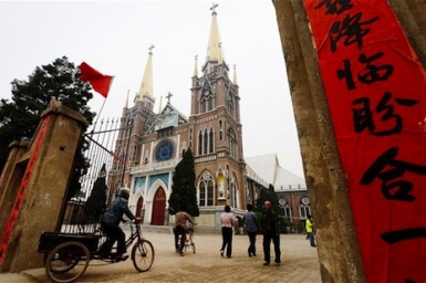 Beijing urged to relax anti-Church crackdown