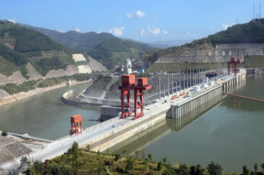 Maximum alert for floods on lower Mekong as Beijing opens dams