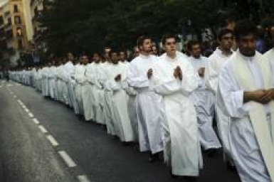 Six thousand young people bear witness to their vocation