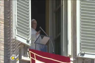 Pope: we must listen more to our conscience as Benedict XVI does, not to whatever suits or pleases us