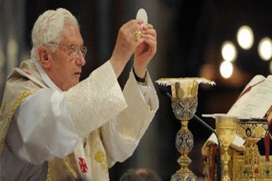 Pope celebrates feast of Corpus Domini