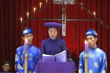 Les meilleurs interprètes du Ngam Dung (chant de la passion du Christ) récompensés lors d’un concours à Thanh Hoa