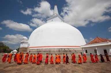 Lay community, Buddhism, and the role of virtuous monks in Sri Lanka