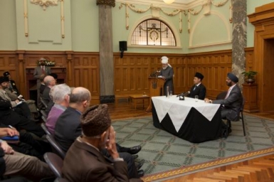 Muslim Leader makes Historic Address at New Zealand’s Parliament