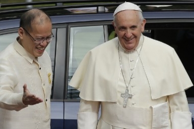Pope tells Filipinos to `reject` corruption