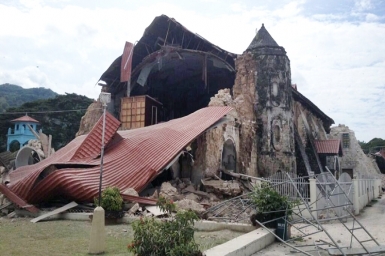 Philippines Quake: Bishop describes scene after touring worst affected area