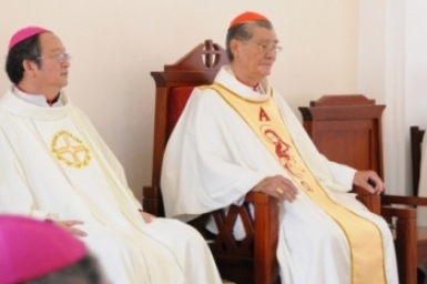 Saigon : le pape François accepte la démission du cardinal Jean-Baptiste Pham Minh Mân. Mgr Paul Bui Van Doc lui succède