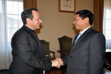 Continuous improvements in relations between Vietnam and Holy See