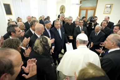 Pope Francis meets high level interfaith group on its return from Holy Land pilgrimage