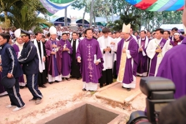 Décès de Mgr Paul Nguyên Thanh Hoan, évêque émérite de Phan Thiêt, apôtre des pauvres