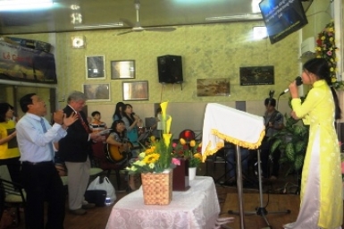 Première rencontre avec l’Eglise Pentecôtiste du Vietnam