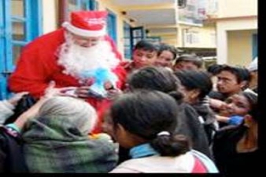Christmas: Nepalis discover the joy of giving to the poor