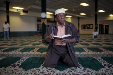 Malcolm X`s Former Mosque Promotes Interfaith Ties