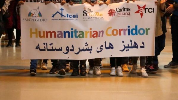 “Humanitarian corridors” initiative brings a hundred Afghan refugees to Rome