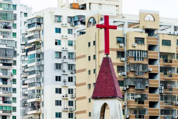 Chinese government resumes removal of crosses from church buildings