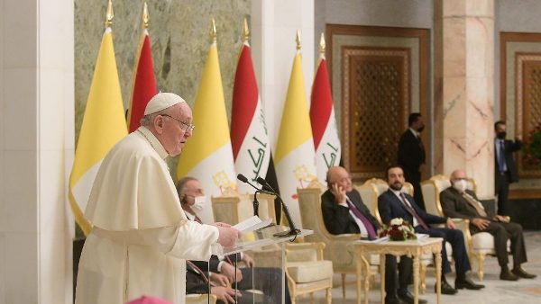 Pope urges Iraqi authorities to rebuild society on fraternal solidarity
