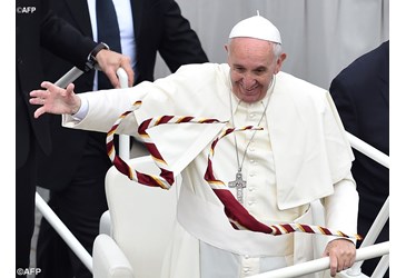 Pope to teens: Love is the Christian identity card