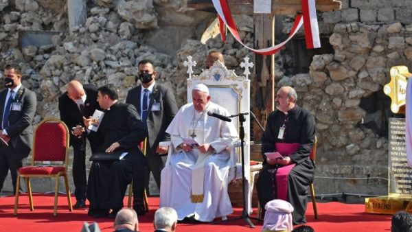 Pope's prayer for victims of war in Iraq: Peace, justice and serene coexistence