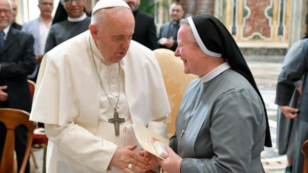 Pope to Nuns: 'Be loving mothers with rolled-up sleeves'