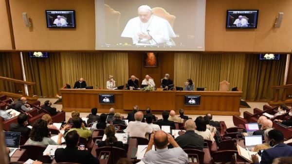 Pope to lay associations: Be aware of the Apostolic power you have