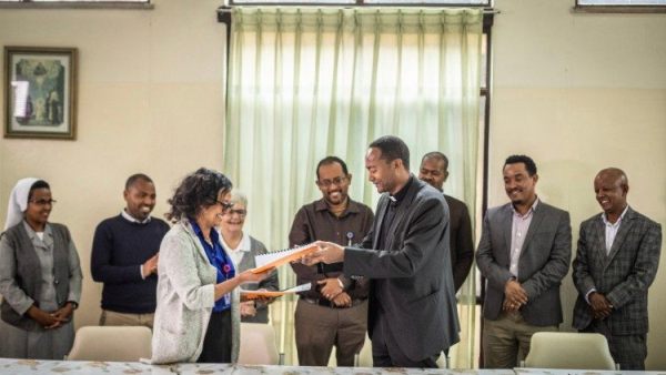 Ethiopian banks sign agreement to finance small businesses of marginalized people