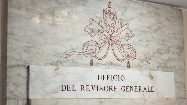 Pope clarifies duties of the Auditor General during sede vacante