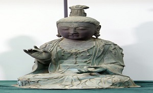The theft of a Buddhist statue reignites cultural tensions between Korea and Japan