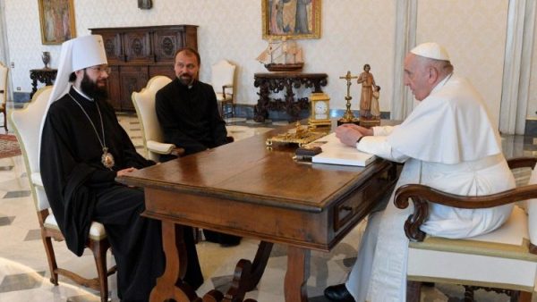 Pope Francis meets with Russian Orthodox Metropolitan Antonij