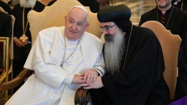 Pope to Catholic-Oriental Orthodox commission: Pray and work for communion