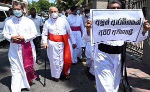 Sri Lankan Buddhist monks call for all-party government
