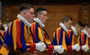 Pope Francis greets new Swiss Guard recruits