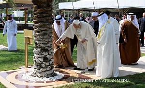 Pope in Bahrain: religious freedom, education and concrete action against violence