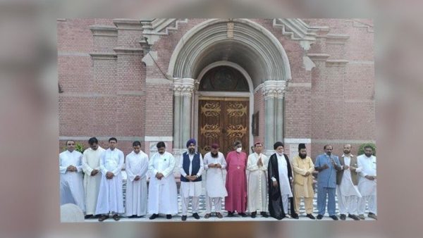 Lahore’s Archbishop Shaw hosts inter-religious gathering