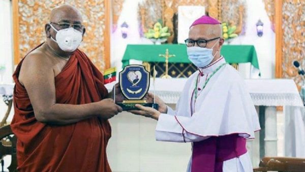 Myanmar’s prominent Buddhist monk contributes to Pope’s coronavirus fund