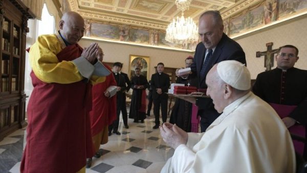 Pope to Mongolian Buddhists: Humanity must renounce all forms of violence