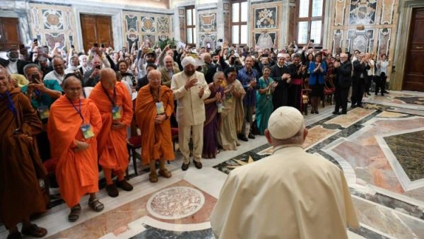 Pope: Interreligious Dialogue is necessary in the fight for peace