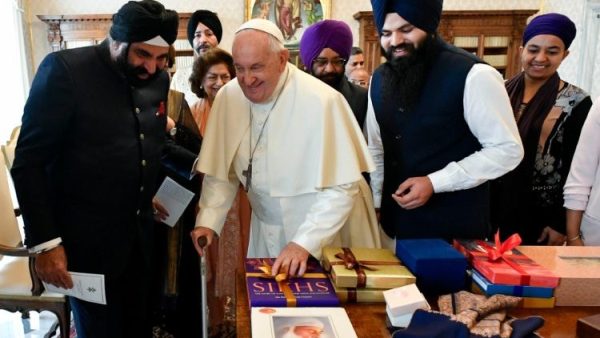 Pope to UAE Sikhs: Faith and service are intimately linked