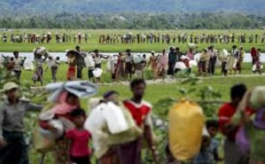 Rohingya Muslims raise funds for Buddhists displaced by Myanmar army