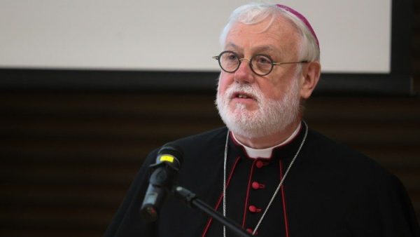 Archbishop Gallagher speaks with Iran’s Foreign Minister by phone