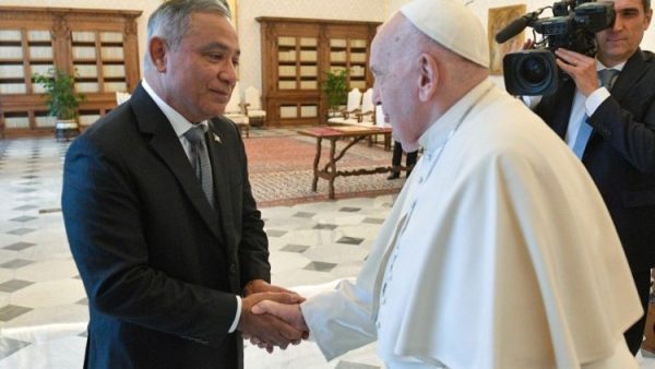 Pope Francis receives Prime Minister of Belize