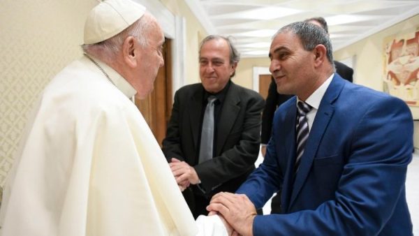 Pope embraces bereaved Palestinian and Israeli fathers who found friendship amid war