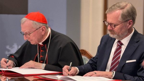 Vatican and Czech Republic Accord to ensure religious freedom