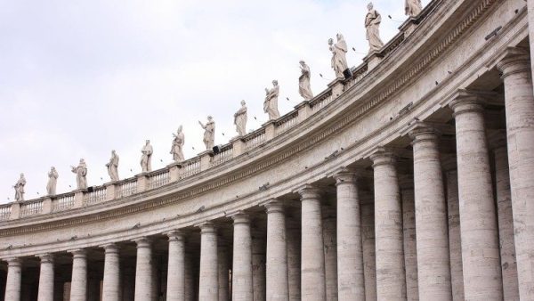 Regulations published regarding public contracts with Vatican
