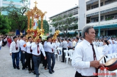 Fête de la Miséricorde Divine à Saigon (7 avril 2013)