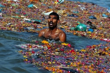 Indian holy men to advise on Ganges cleanup