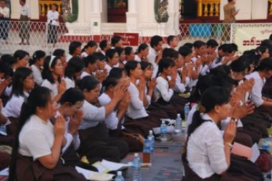 Burmese religious leaders: fight poverty to stop sectarian violence