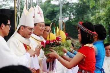 Thousands of Catholics celebrate centenary of Lang Son and Cao Bang Diocese