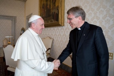 WCC general secretary shares with pope aspirations for unity, justice and peace