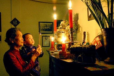 Tradition familiale et changement démographique, les deux pôles de la famille au Vietnam